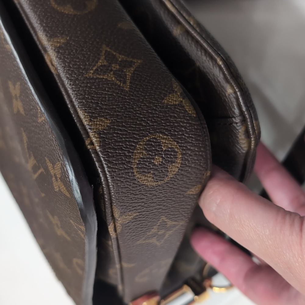 Louis Vuitton Dark Brown Monogram Messenger Bag - Picture 12 of 13